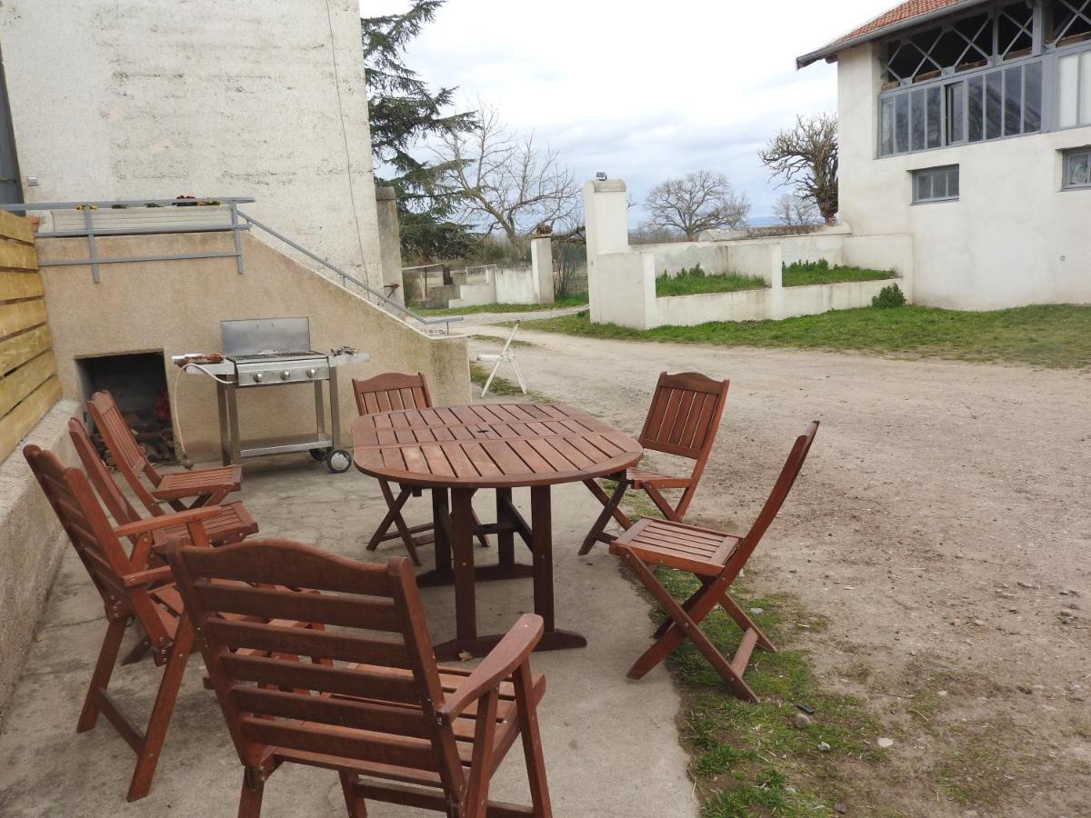 Domaine De Laverchere Pommiers-en-Forez Dış mekan fotoğraf